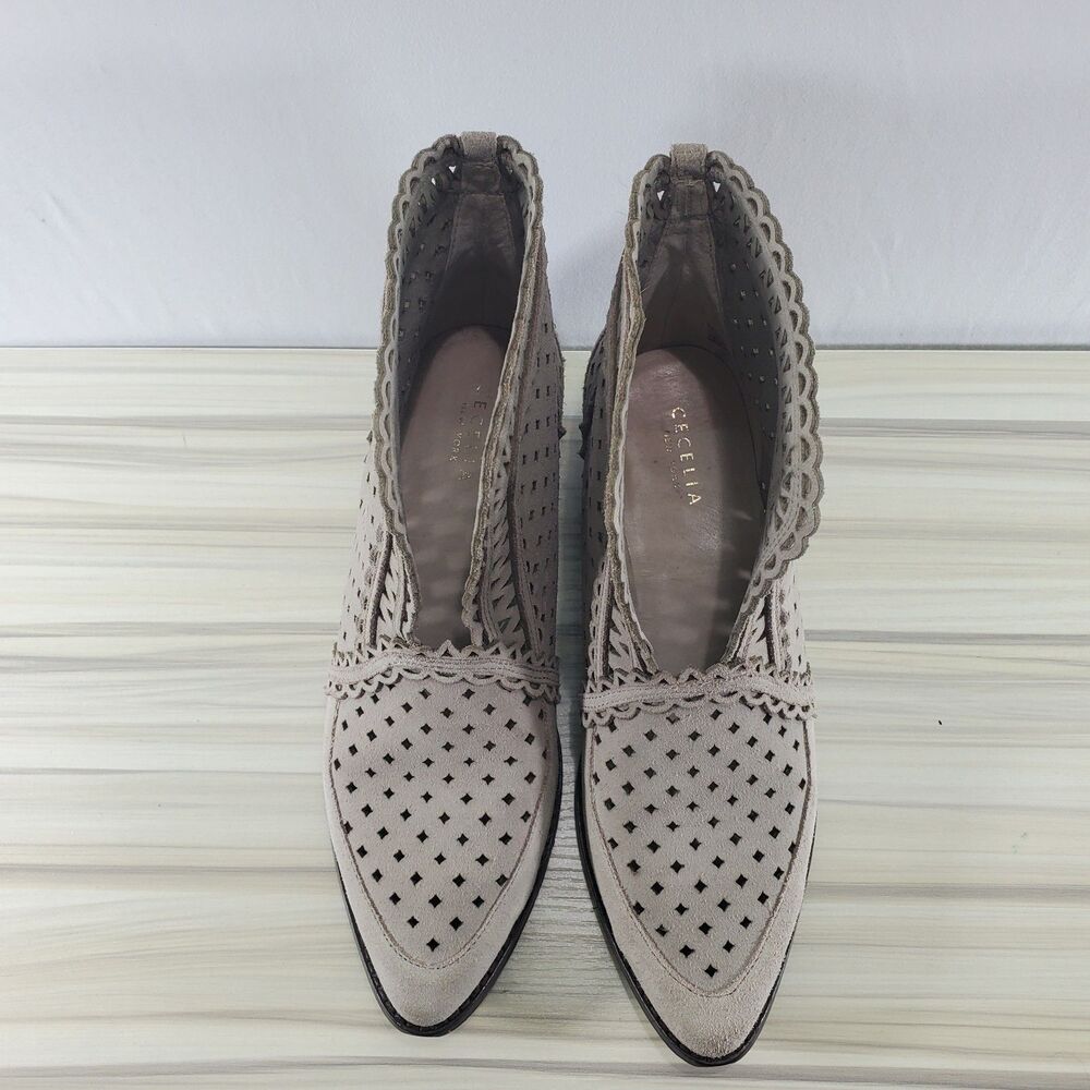 8 Cecelia Anthropologie Tate Suede Bootie Cut Out Perforated Taupe Ankle Boot - Picture 2 of 10